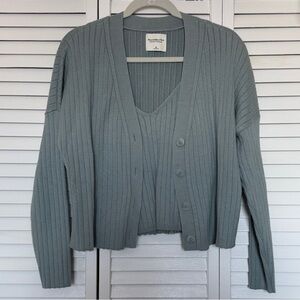 Abercrombie & Fitch Sweater and Tank Top Set